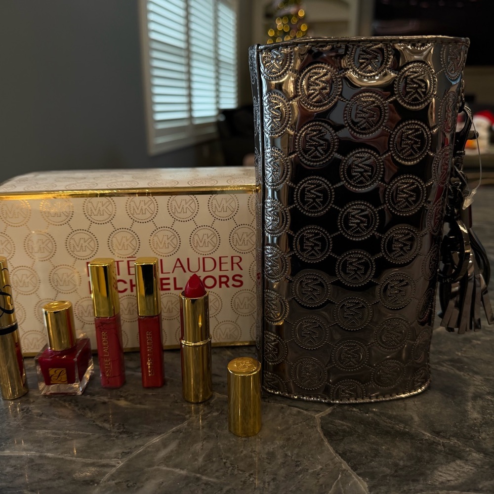 Estée Lauder/Michael Kors Collaboration Black Embossed Pouch